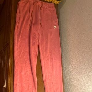 Nike Sportswear Women's Club Mid-Rise Joggers